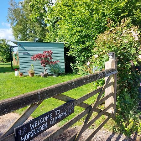 Hopgarden Glamping Luxury Shepherds Huts Wadhurst ภายนอก รูปภาพ