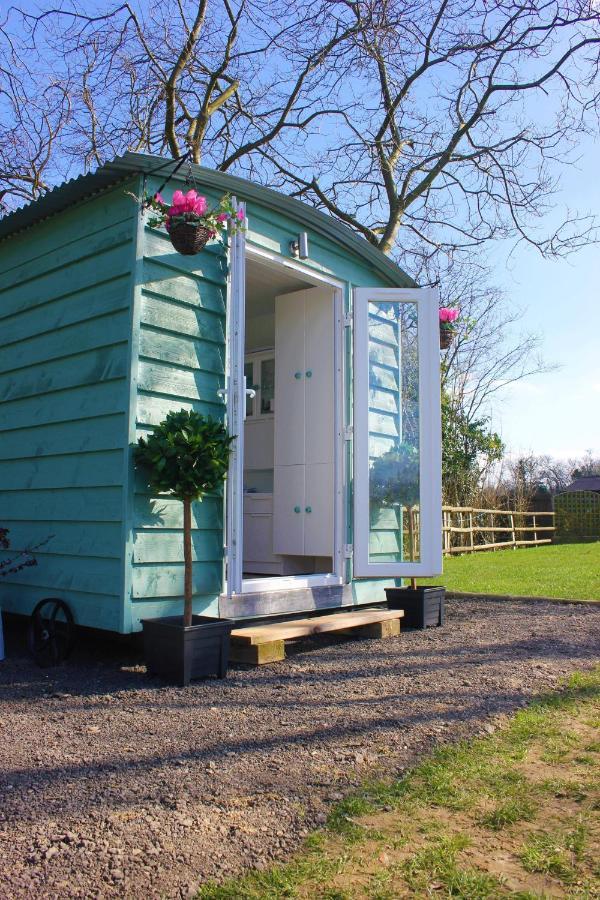 Hopgarden Glamping Luxury Shepherds Huts Wadhurst ภายนอก รูปภาพ