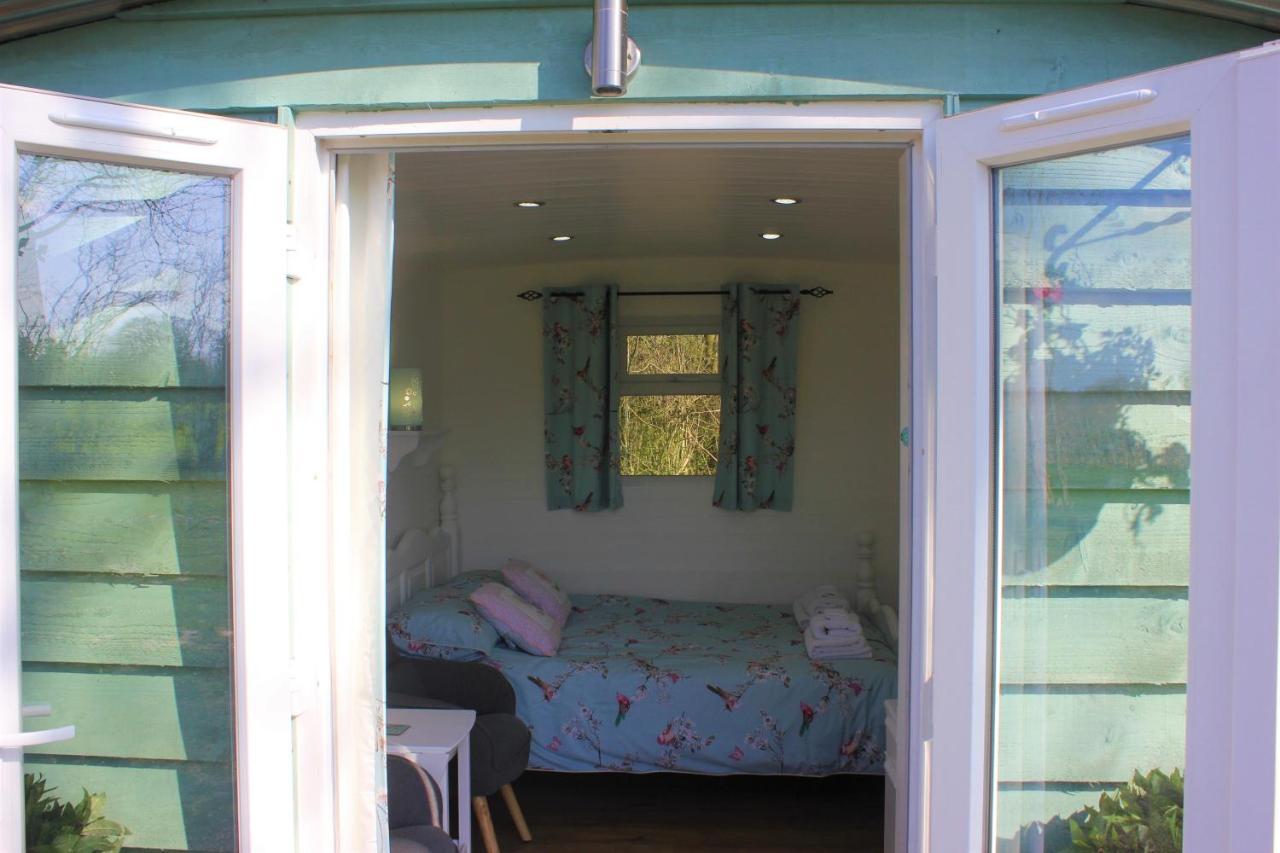 Hopgarden Glamping Luxury Shepherds Huts Wadhurst ภายนอก รูปภาพ