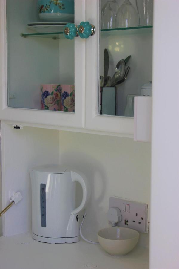 Hopgarden Glamping Luxury Shepherds Huts Wadhurst ภายนอก รูปภาพ
