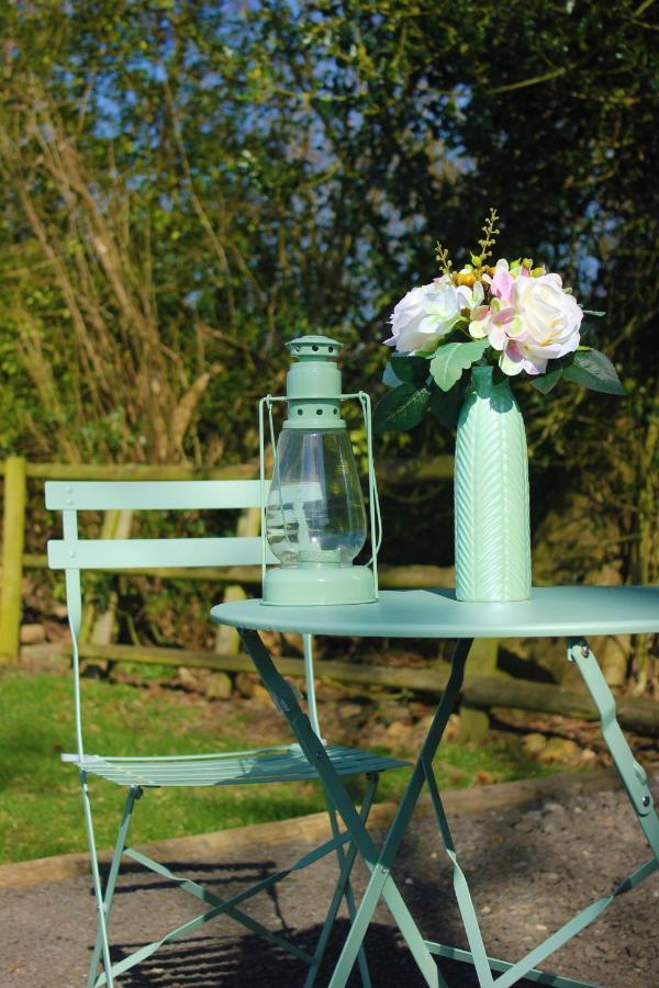 Hopgarden Glamping Luxury Shepherds Huts Wadhurst ภายนอก รูปภาพ