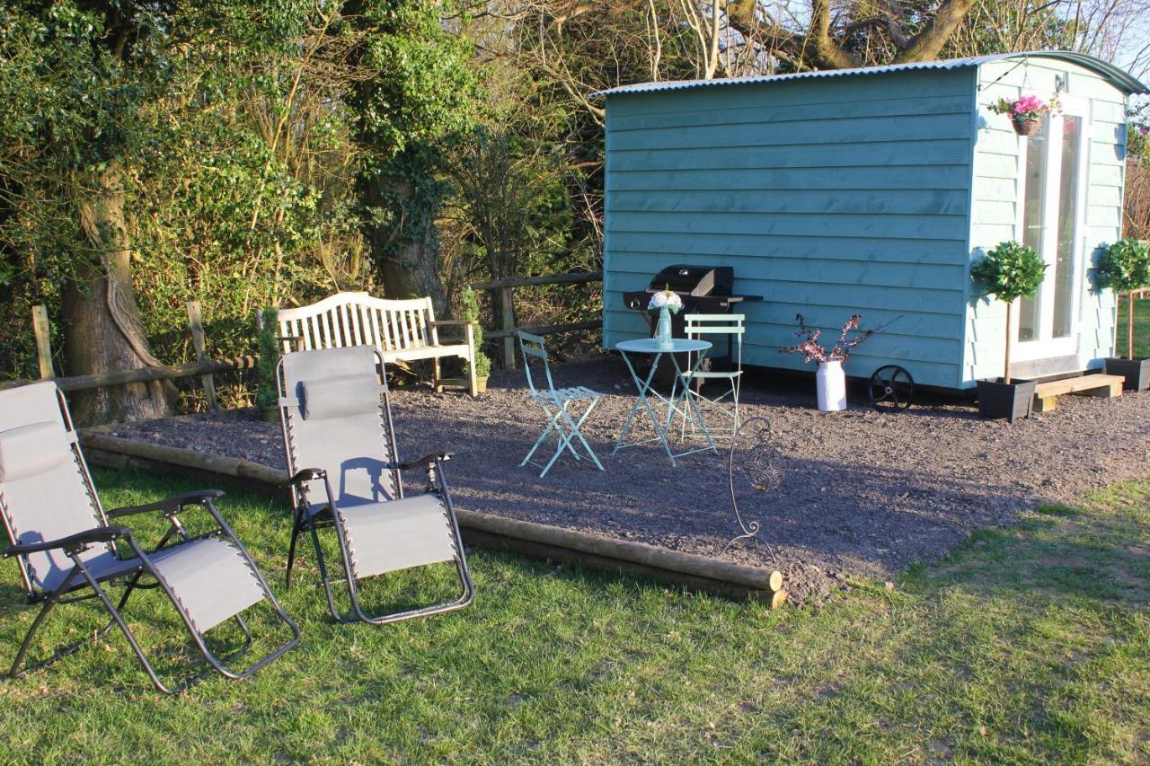 Hopgarden Glamping Luxury Shepherds Huts Wadhurst ภายนอก รูปภาพ
