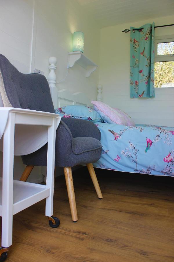 Hopgarden Glamping Luxury Shepherds Huts Wadhurst ภายนอก รูปภาพ