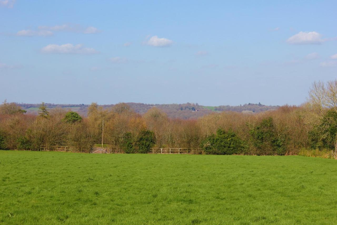 Hopgarden Glamping Luxury Shepherds Huts Wadhurst ภายนอก รูปภาพ
