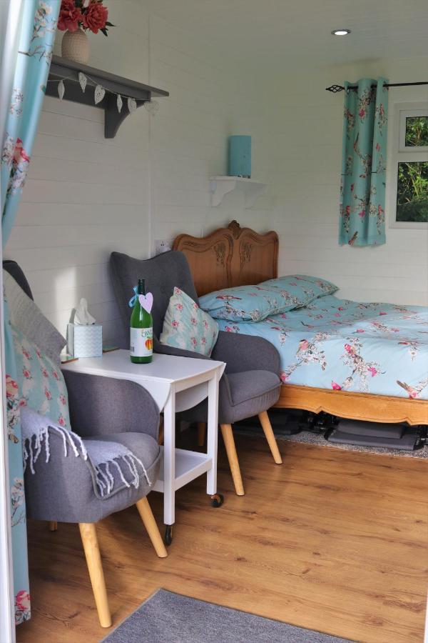 Hopgarden Glamping Luxury Shepherds Huts Wadhurst ภายนอก รูปภาพ