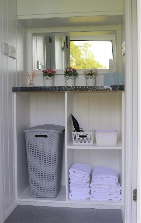 Hopgarden Glamping Luxury Shepherds Huts Wadhurst ภายนอก รูปภาพ