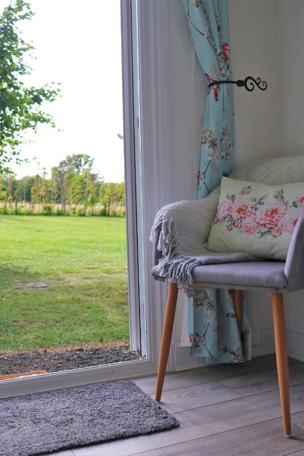 Hopgarden Glamping Luxury Shepherds Huts Wadhurst ภายนอก รูปภาพ