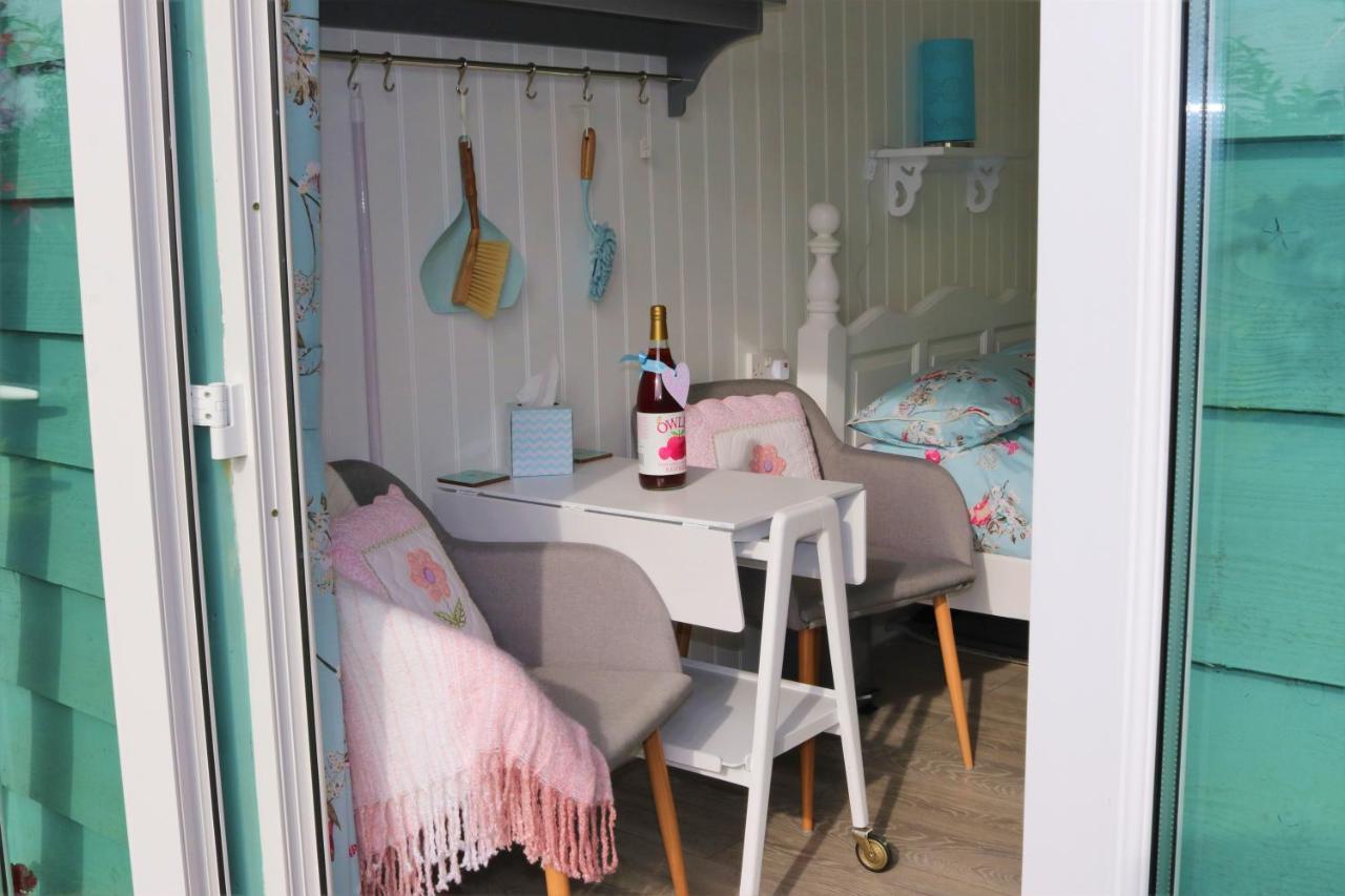 Hopgarden Glamping Luxury Shepherds Huts Wadhurst ภายนอก รูปภาพ