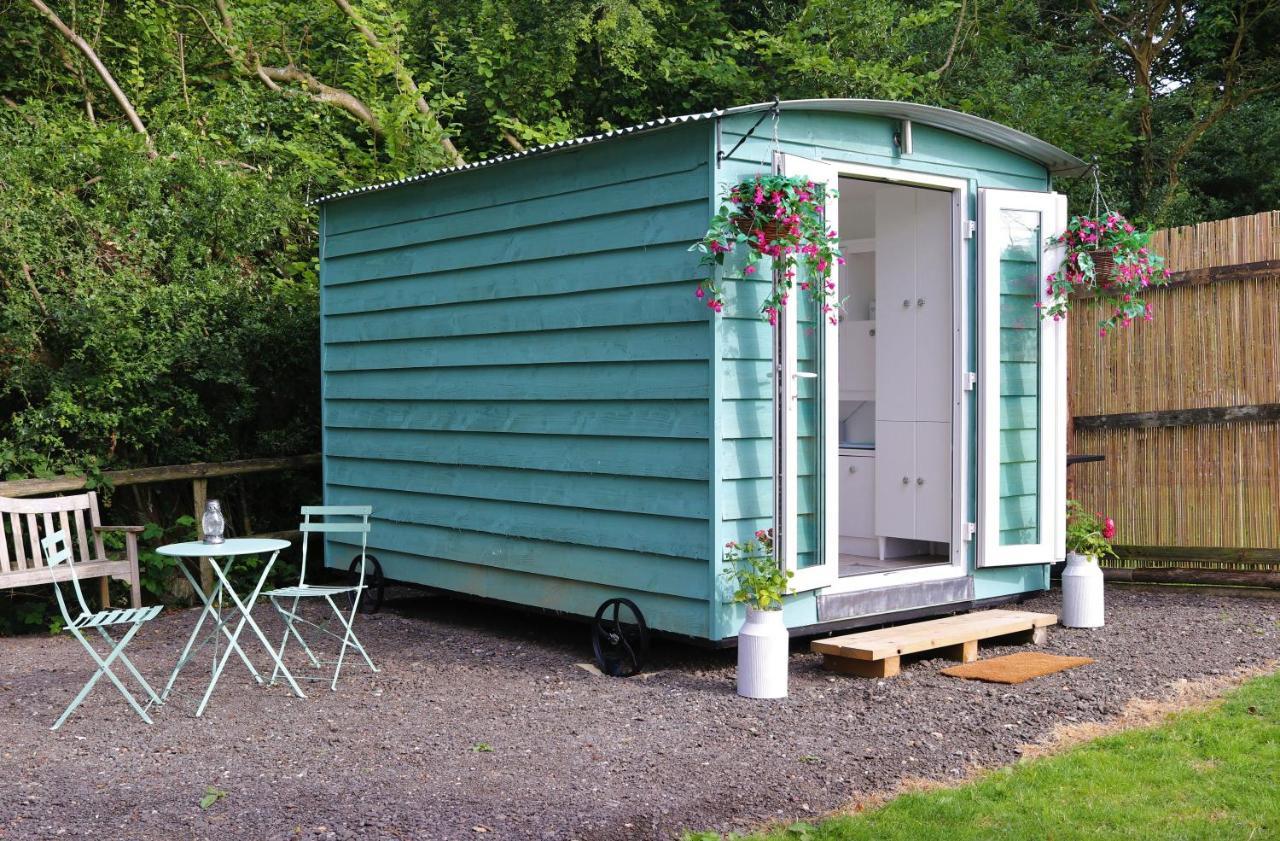 Hopgarden Glamping Luxury Shepherds Huts Wadhurst ภายนอก รูปภาพ