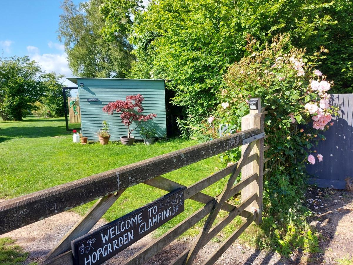 Hopgarden Glamping Luxury Shepherds Huts Wadhurst ภายนอก รูปภาพ