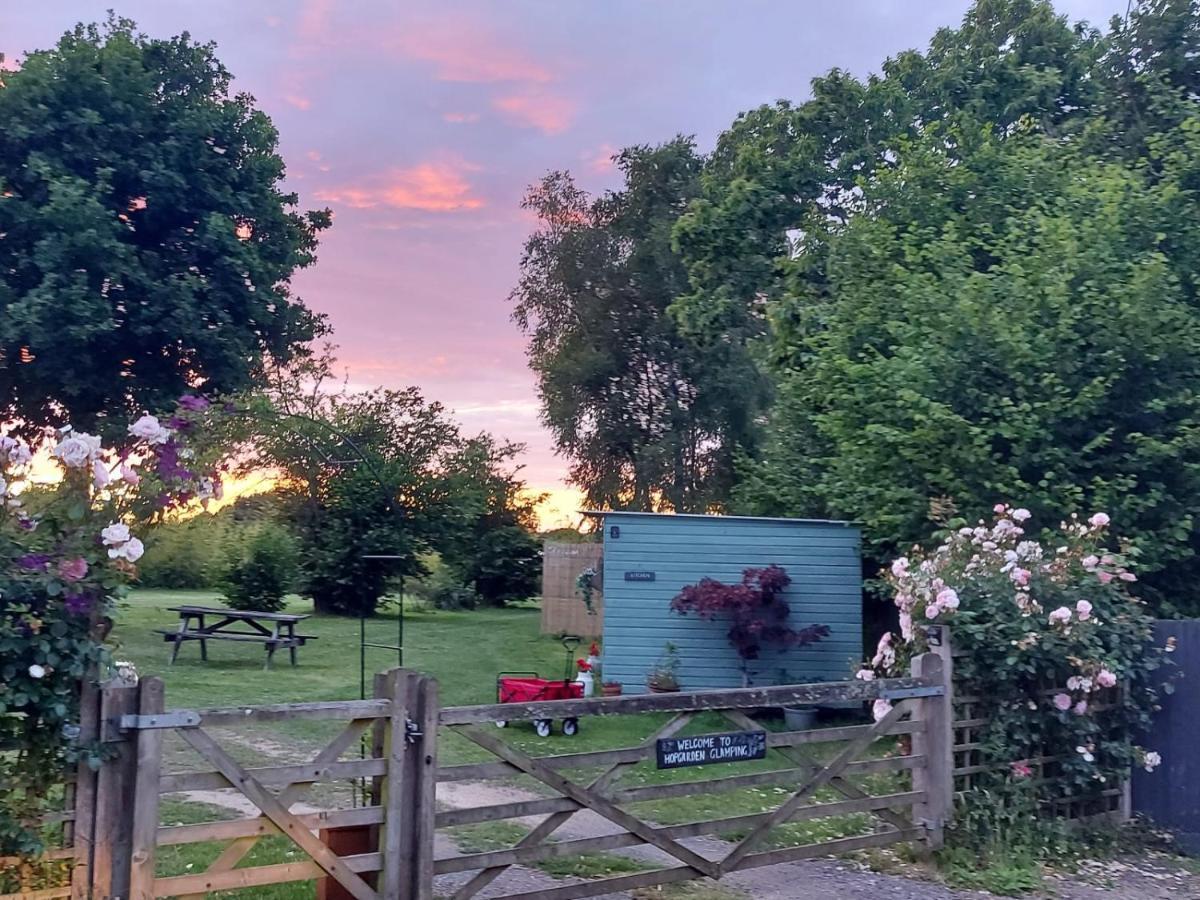 Hopgarden Glamping Luxury Shepherds Huts Wadhurst ภายนอก รูปภาพ