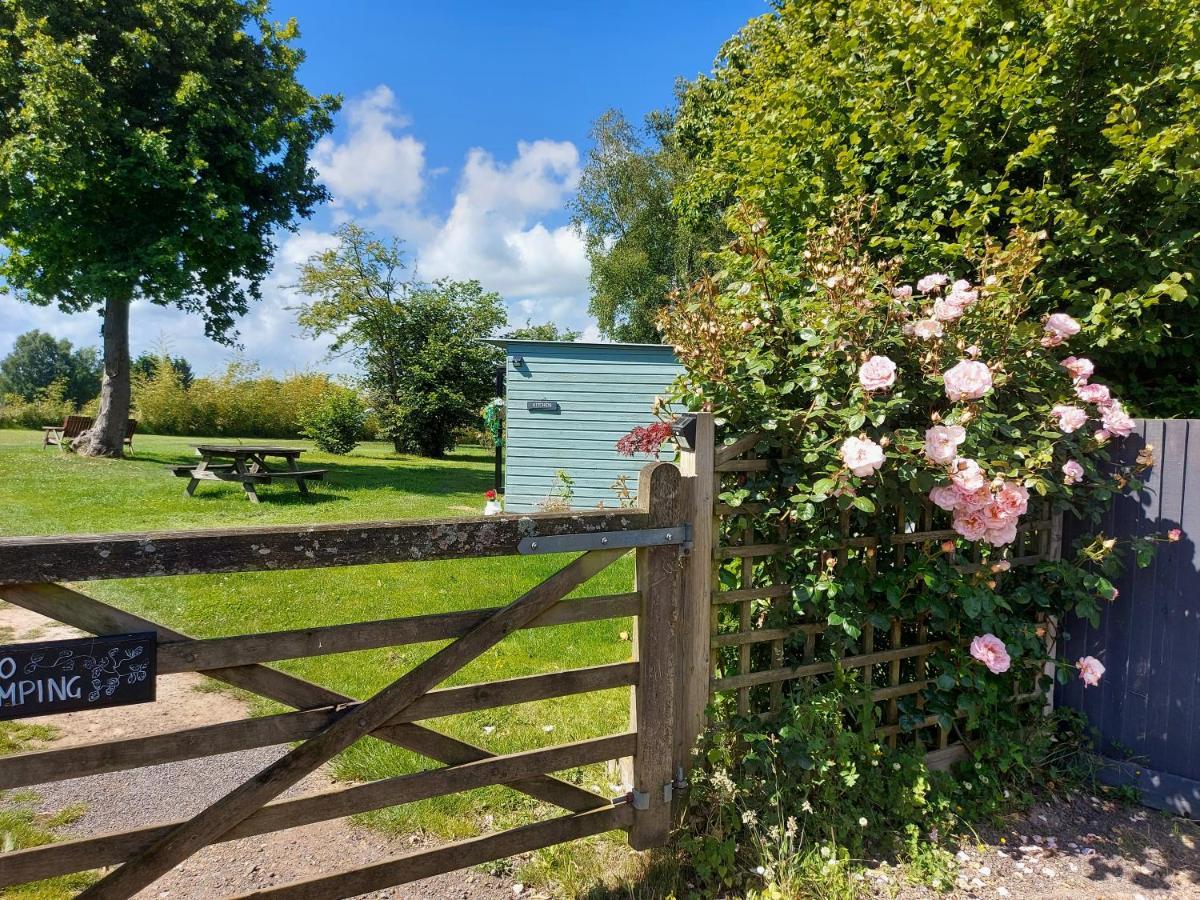 Hopgarden Glamping Luxury Shepherds Huts Wadhurst ภายนอก รูปภาพ