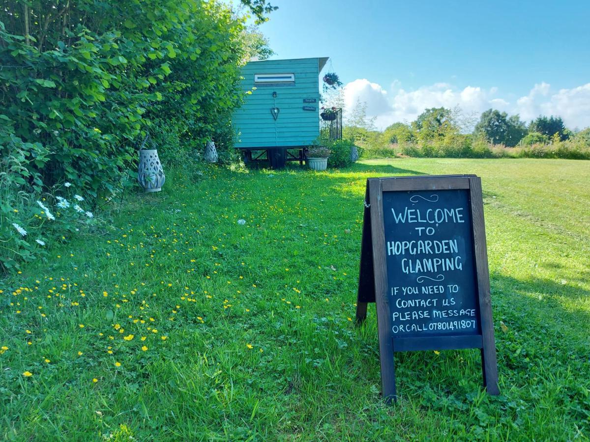 Hopgarden Glamping Luxury Shepherds Huts Wadhurst ภายนอก รูปภาพ